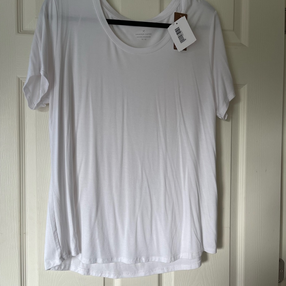 Soft white short sleeve T-shirt. NWT